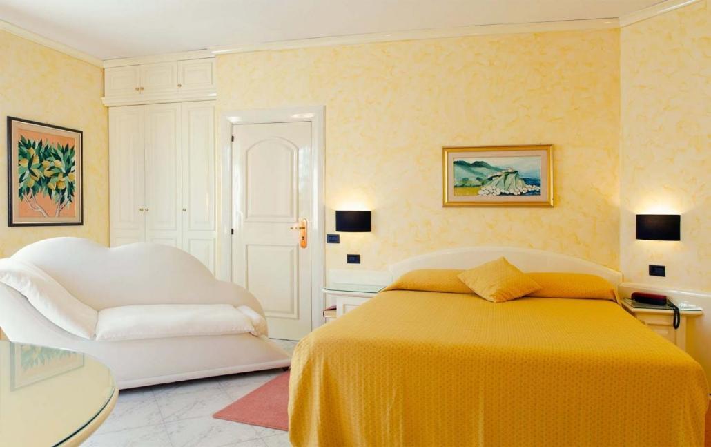 Hotel Villa Leri Monte Colombo エクステリア 写真